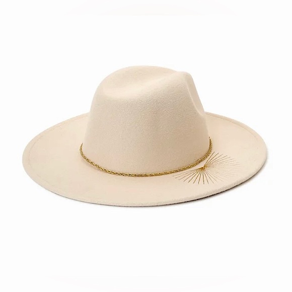 Accessories - NWOT Fedora Hat Cream W/ Gold Decor & Chain Band Women’s One Size (adjustable)
